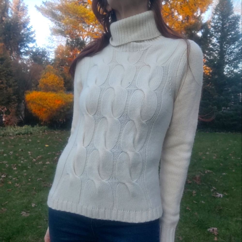 Theory Cashmere Cable Knit Turtleneck Sweater